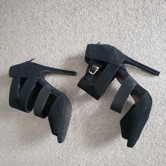 SEXY BLACK HEELS - Picture 1 of 12